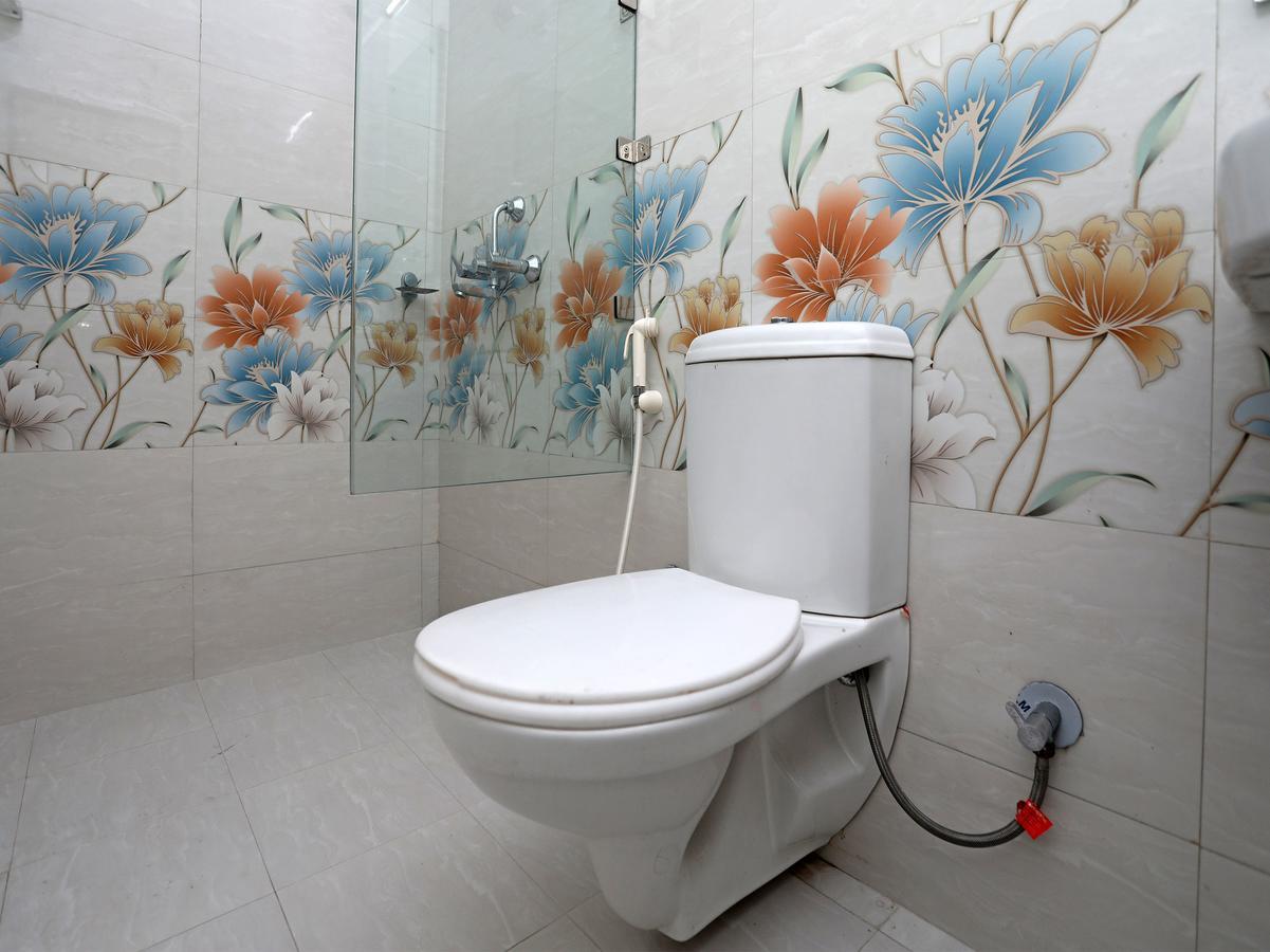 Oyo 10228 Hotel Chandramouli Dźajpur Zewnętrze zdjęcie