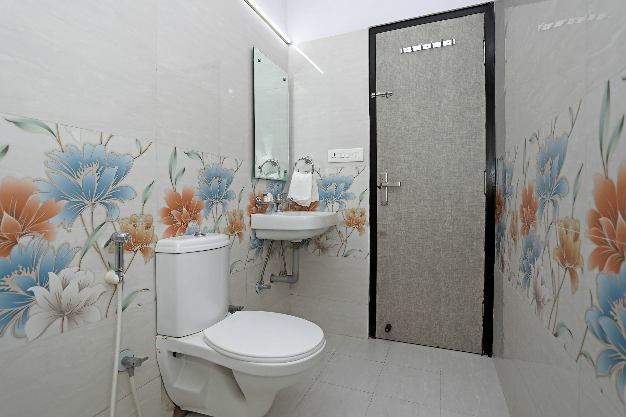 Oyo 10228 Hotel Chandramouli Dźajpur Zewnętrze zdjęcie