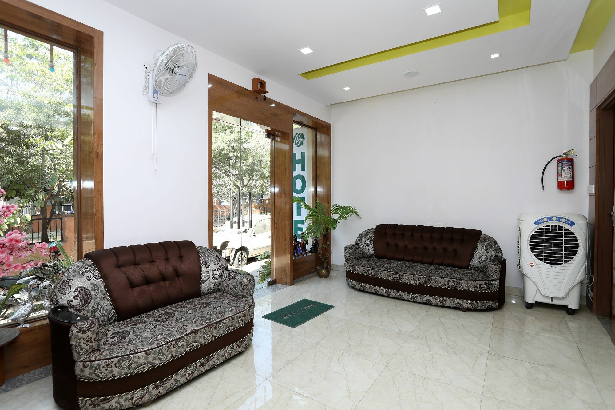 Oyo 10228 Hotel Chandramouli Dźajpur Zewnętrze zdjęcie